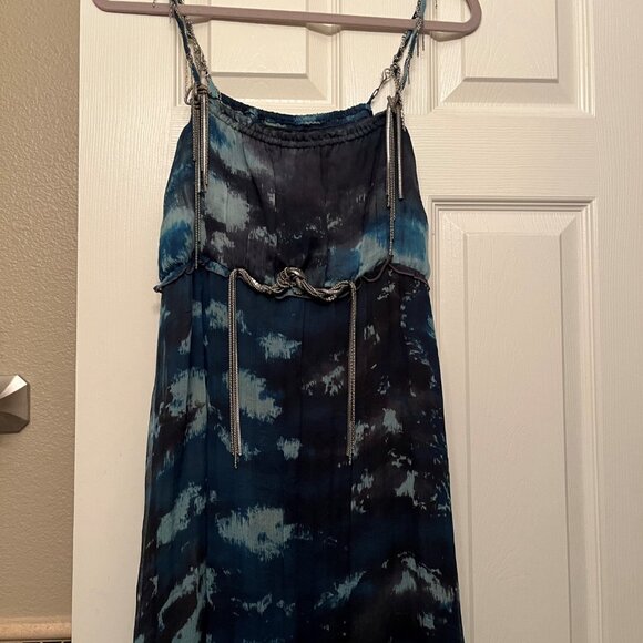long dress - Picture 3 of 3